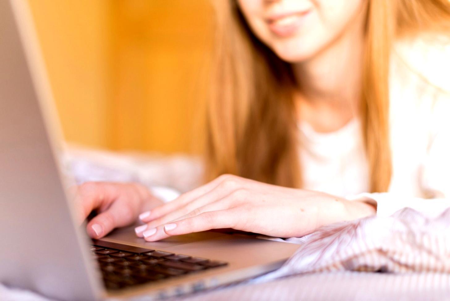 Команда розробників працює над першою версією платформи